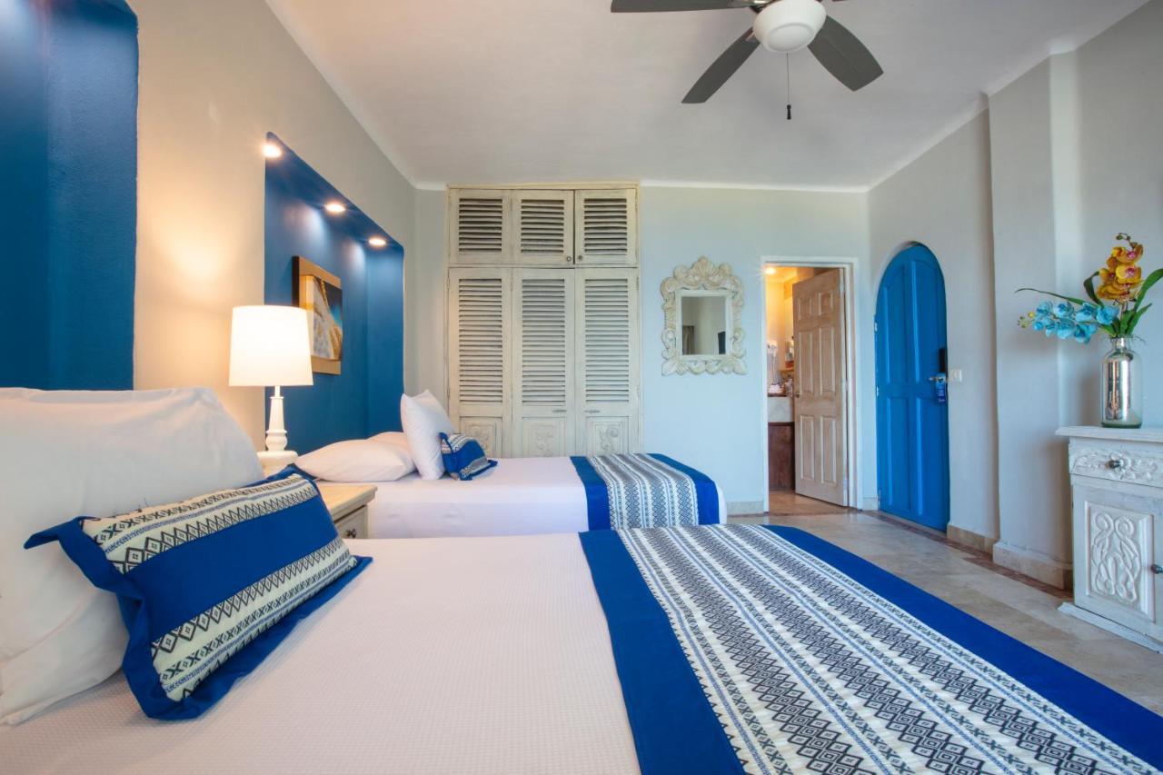 Blue Chairs Beachfront Resort Puerto Vallarta - Adults Only Экстерьер фото