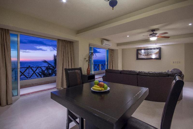 Blue Chairs Beachfront Resort Puerto Vallarta - Adults Only Номер фото
