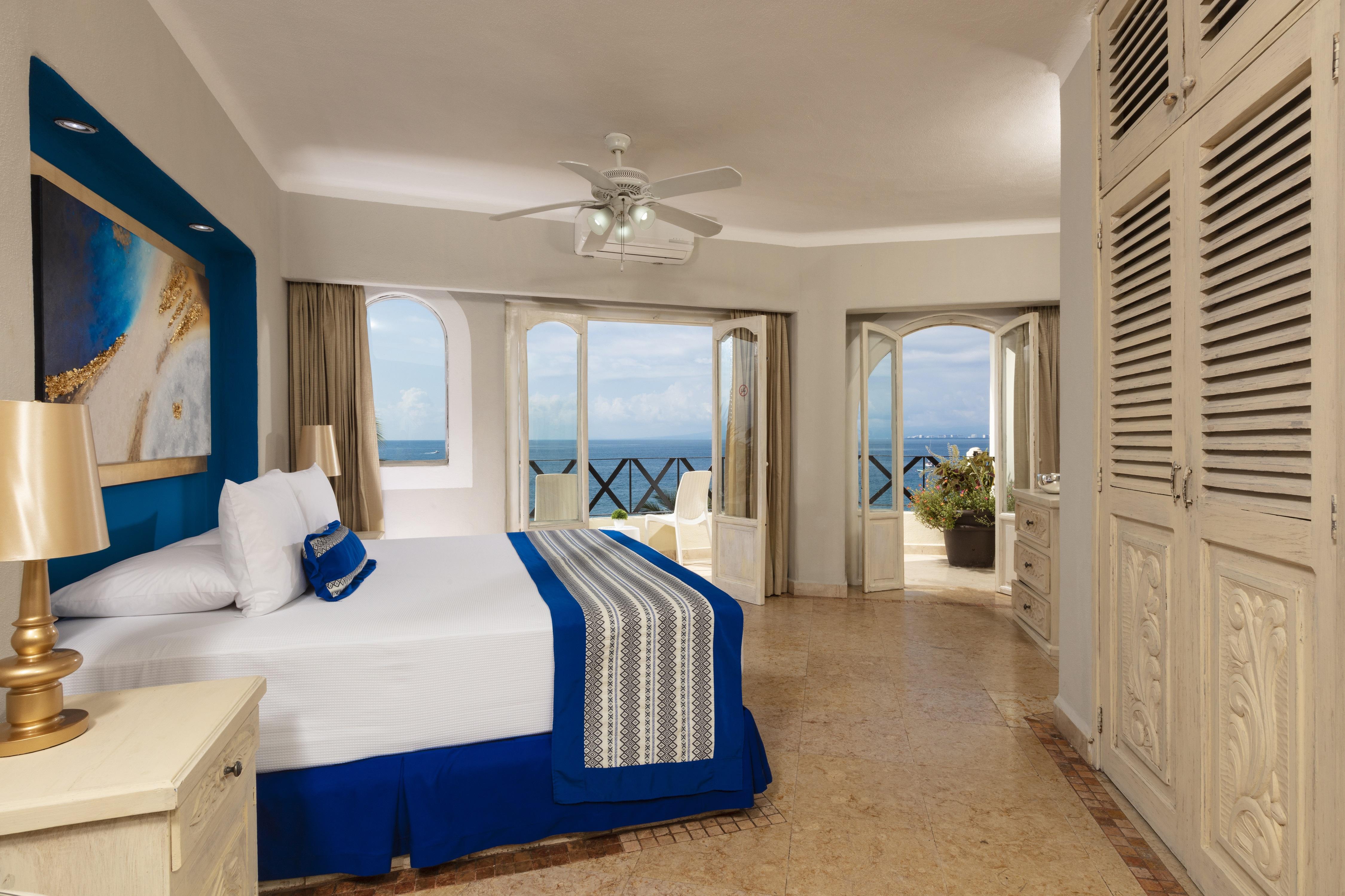 Blue Chairs Beachfront Resort Puerto Vallarta - Adults Only Экстерьер фото