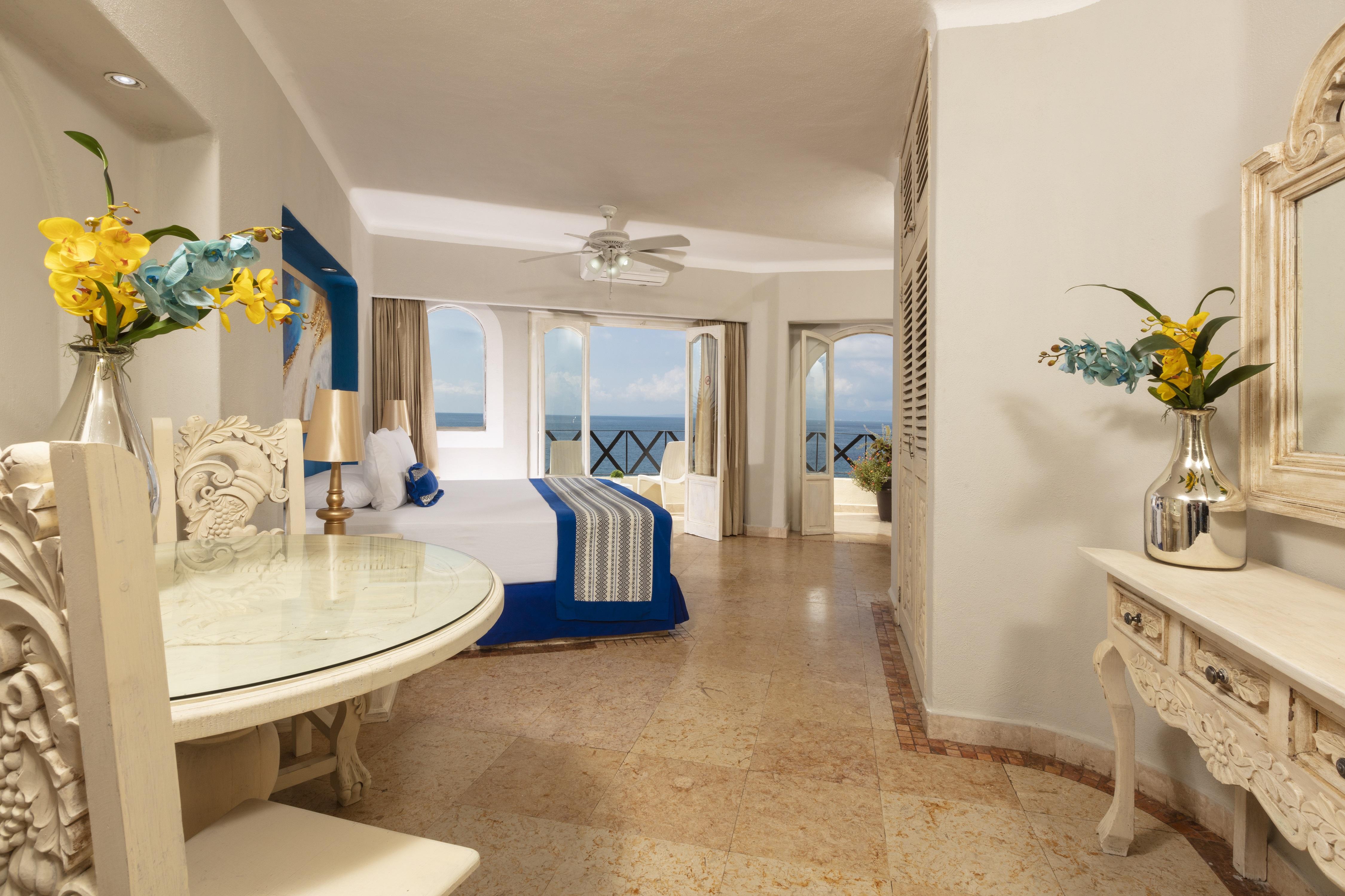 Blue Chairs Beachfront Resort Puerto Vallarta - Adults Only Экстерьер фото