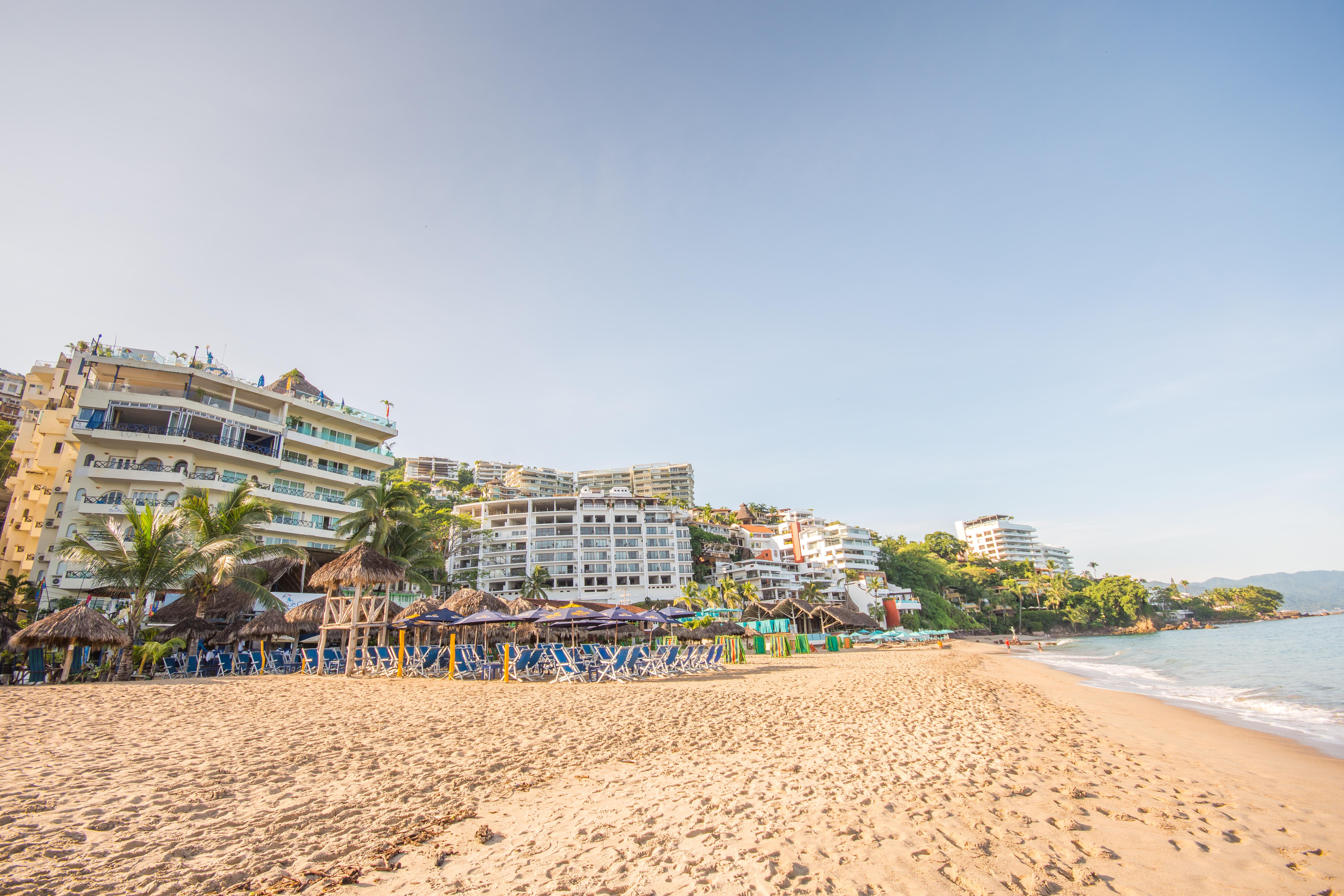 Blue Chairs Beachfront Resort Puerto Vallarta - Adults Only Экстерьер фото