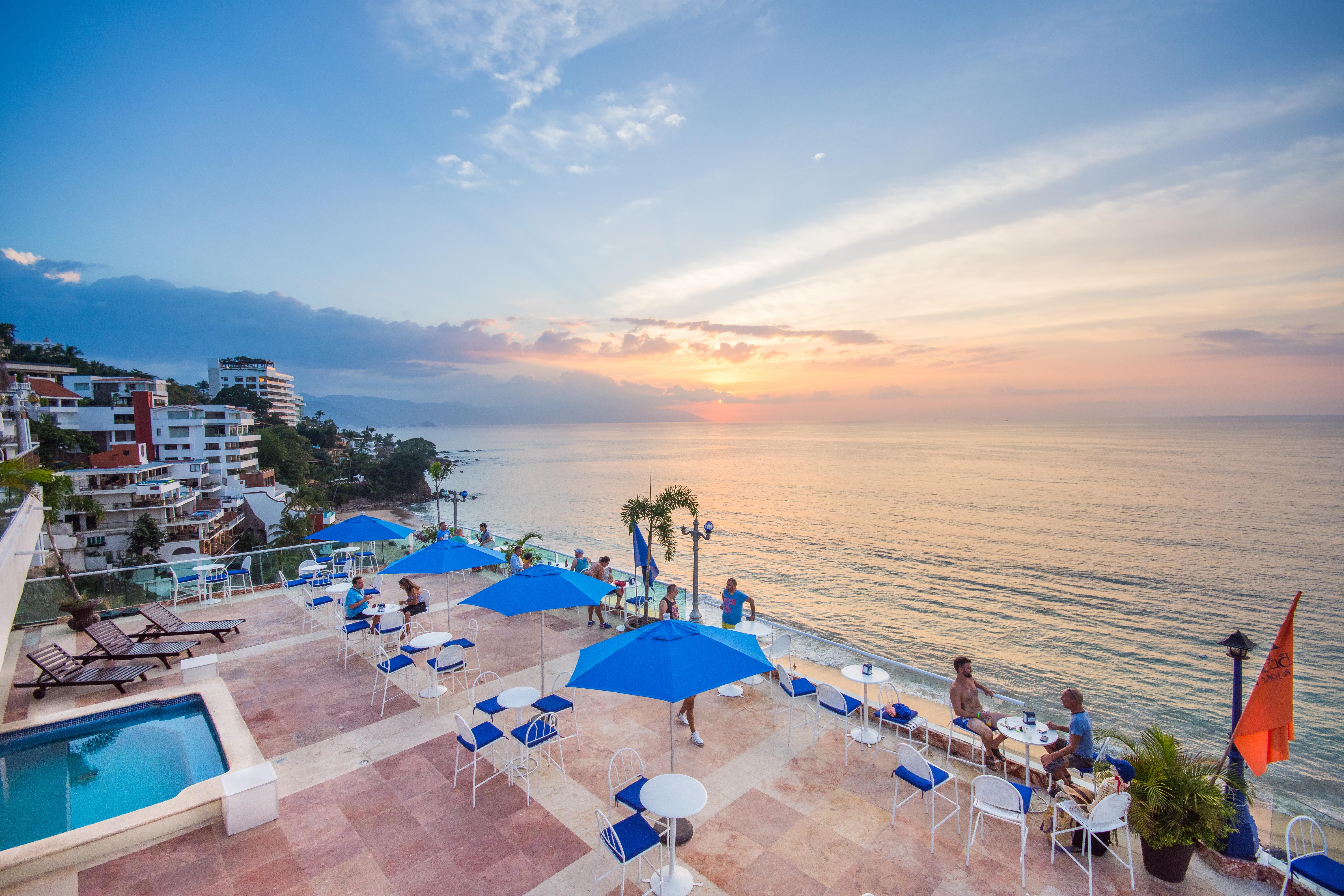 Blue Chairs Beachfront Resort Puerto Vallarta - Adults Only Экстерьер фото