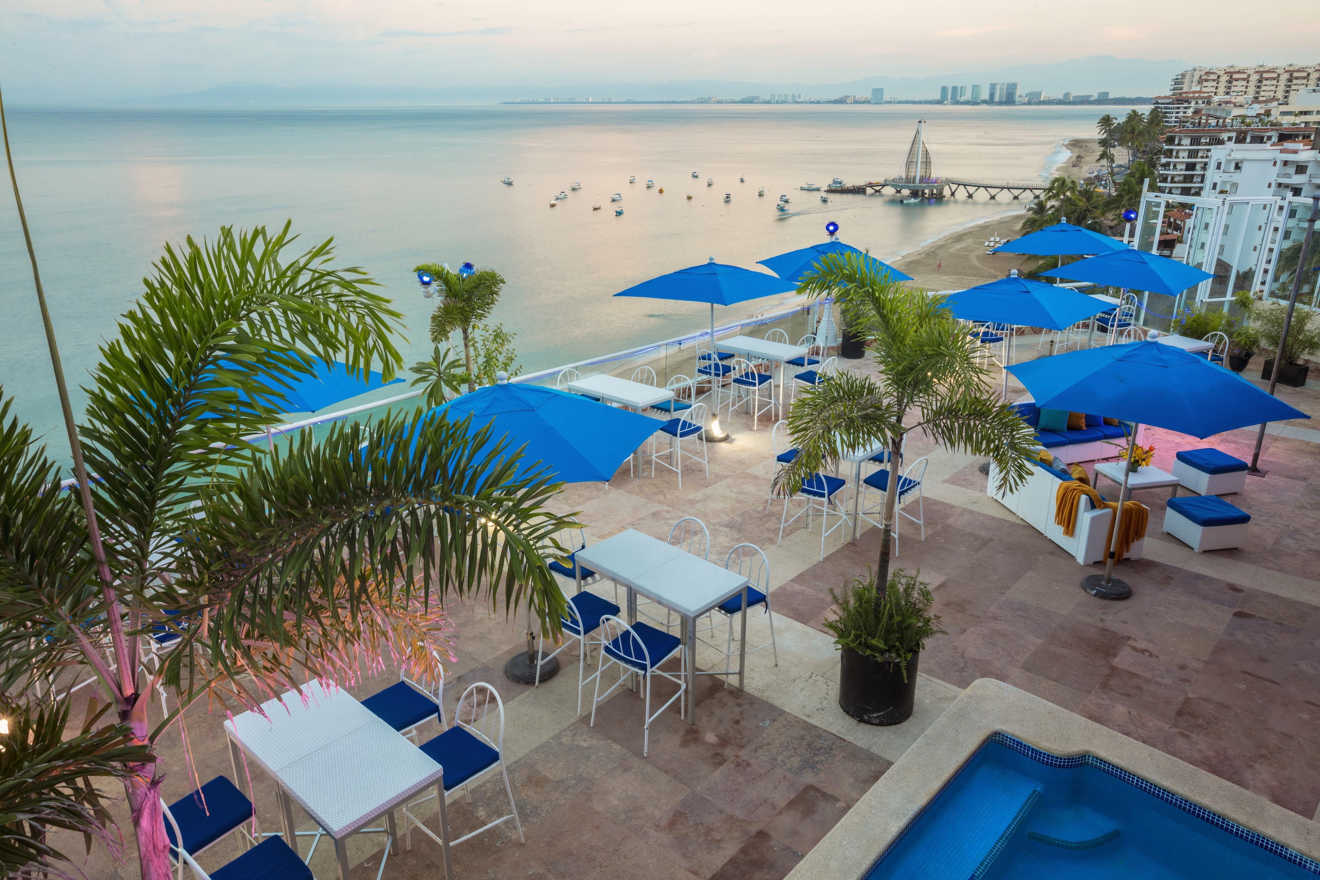 Blue Chairs Beachfront Resort Puerto Vallarta - Adults Only Экстерьер фото