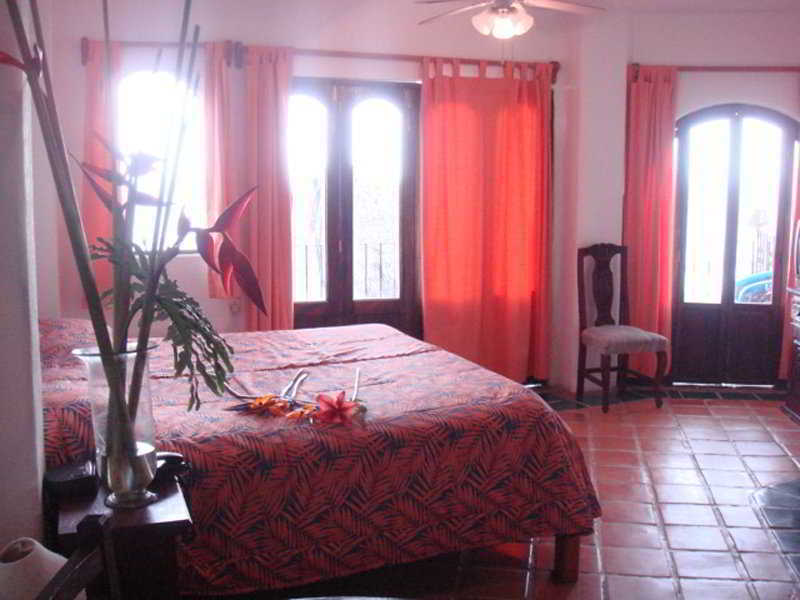 Blue Chairs Beachfront Resort Puerto Vallarta - Adults Only Экстерьер фото
